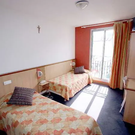 Le Pelerin アパートホテル 4*